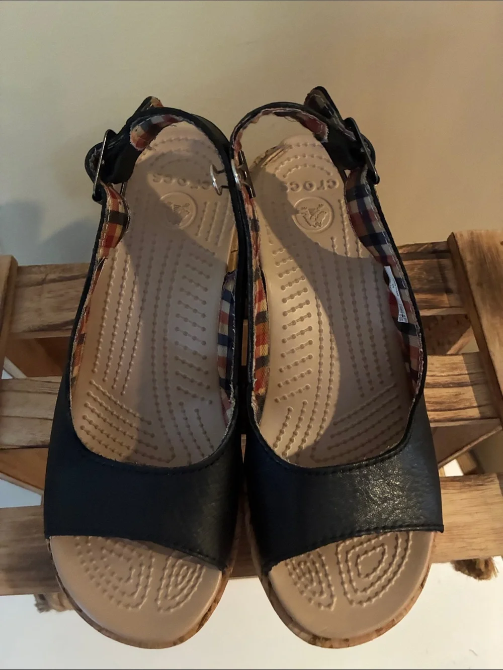 CROCS lightweight wedge